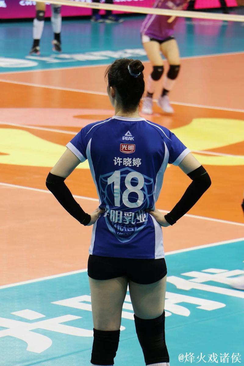 许晓婷拉胯 但她站了出来!或成上海女排新主力二传 许晓婷拉胯 但她站了出来!或成上海女排新主力二传